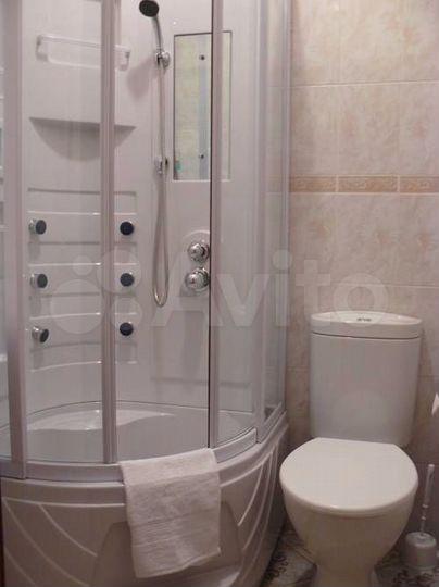 Комната 16 м² в 4-к., 1/5 эт.