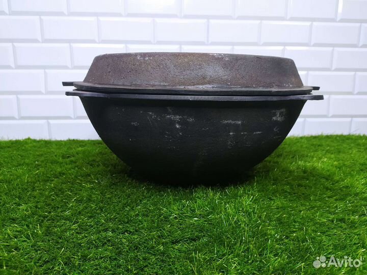 Казан чугунный с крышкой сковородой