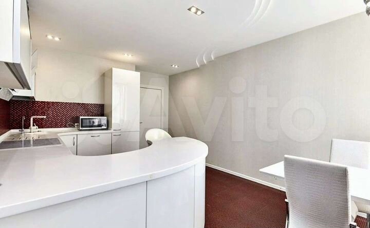 3-к. квартира, 120 м², 8/24 эт.