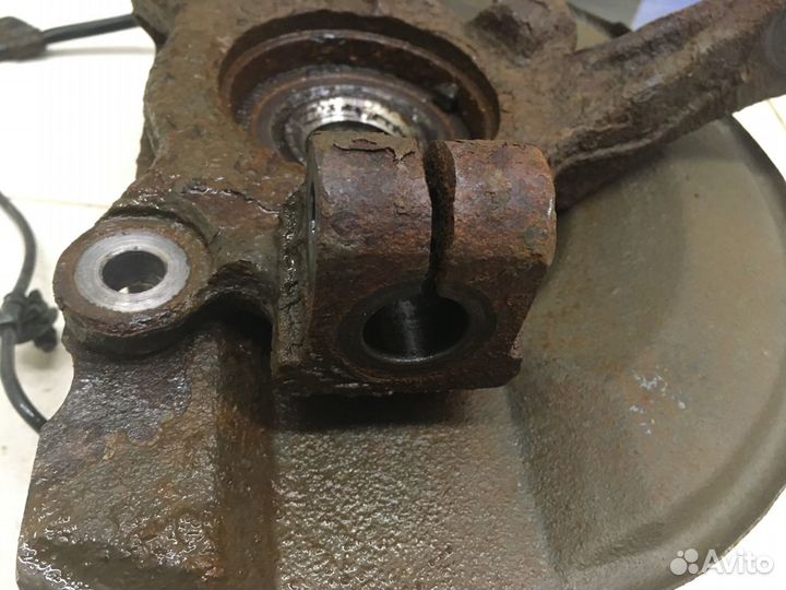 Кулак поворотный передний правый Lancer (CX,CY) 20