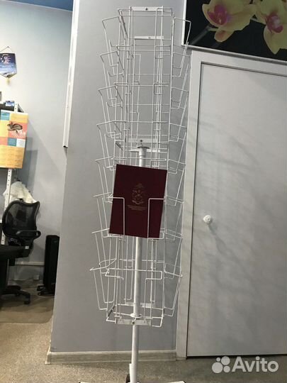 Подставка под буклеты