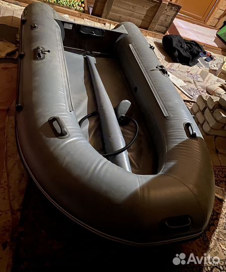 Лодка с мотором