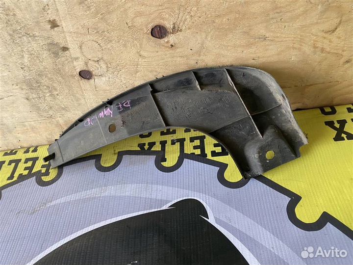 Подкрылок задний правый Toyota Prius (nhw20) 2003