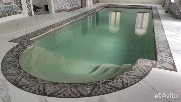 Каменная накрывка парапета бассейна/фонтана