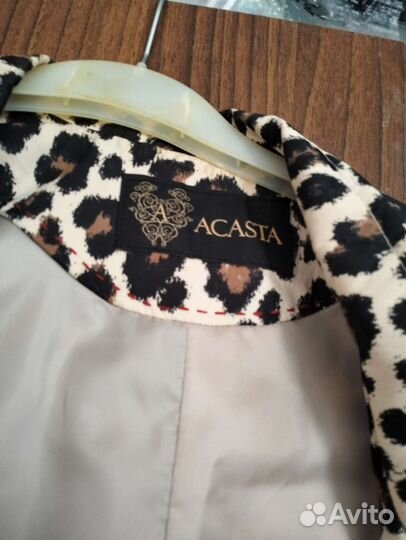 Плащ женский