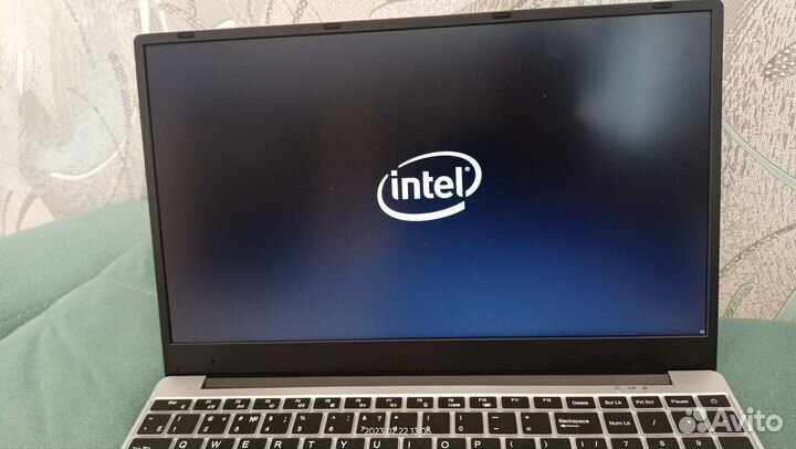 Ноутбук новый