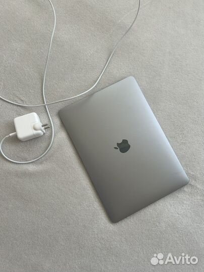 Apple MacBook air 13 2020 m1 8gb 256