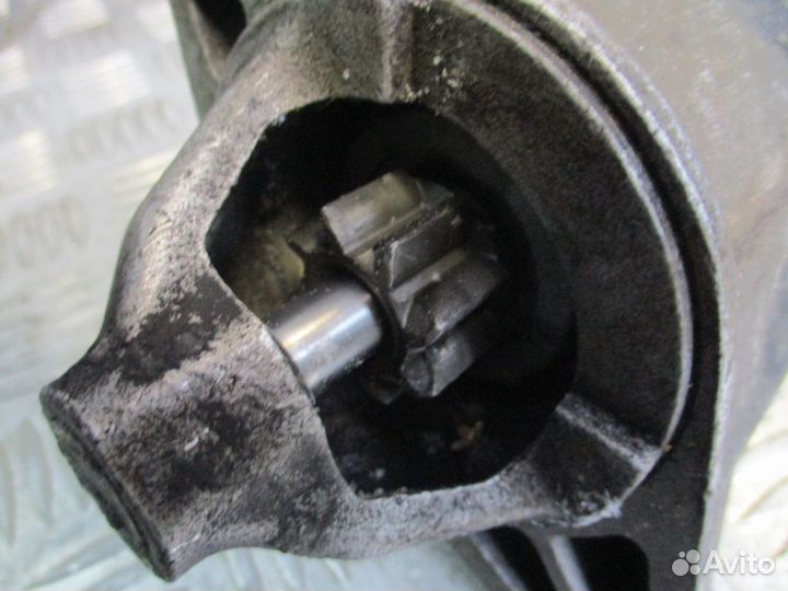 Стартер Toyota Yaris 2004г рест