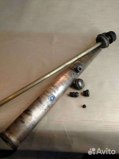 Старинный латуневый насос-опрыскиватель