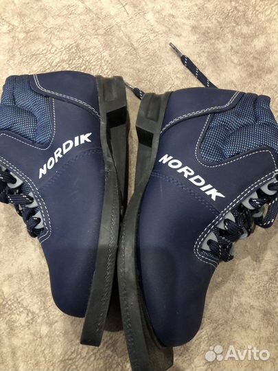 Лыжные ботинки