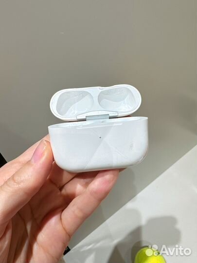 Кейс Airpods pro на запчасти