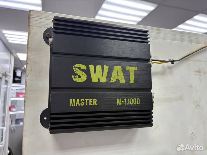 Сабвуфер + усилитель swat M-1.1000