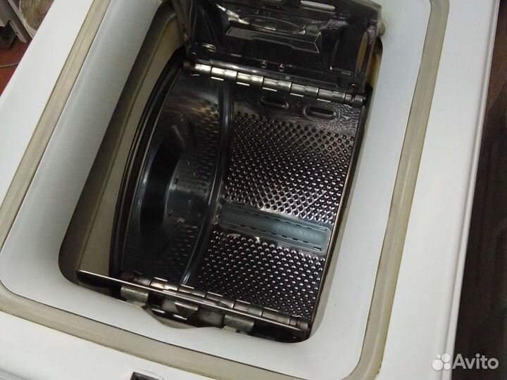 Стиральная машина с вертикальной загрузкой