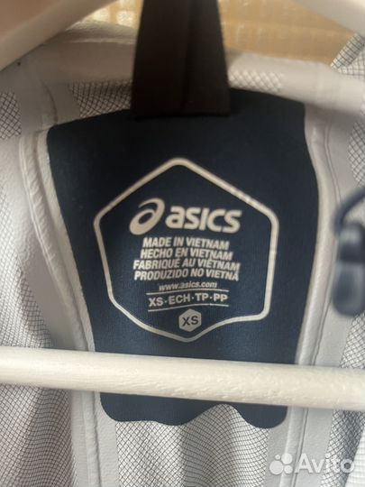 Куртка asics