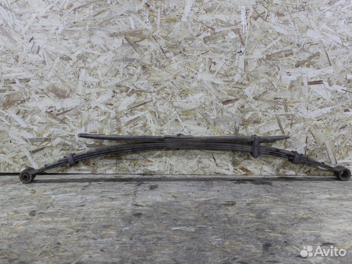 Рессора задняя правая Nissan Navara D40