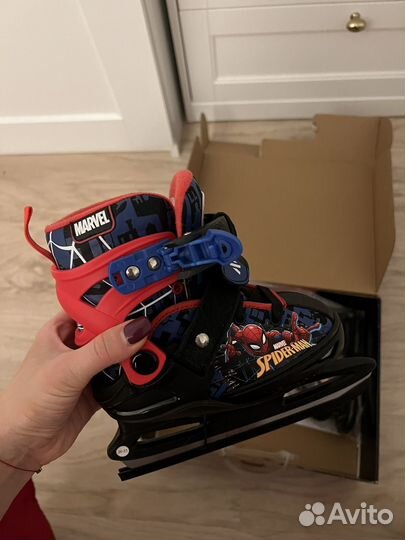 Коньки человек паук