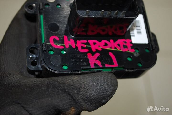 Блок управления стеклоподъемниками передний левый