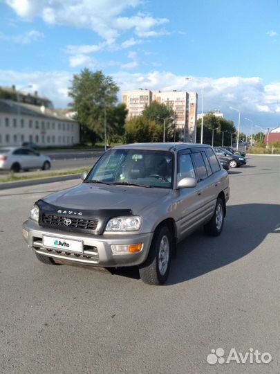 Toyota RAV4 2.0 AT, 1999, 256 000 км