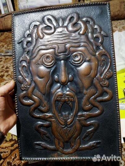 Пано чеканка