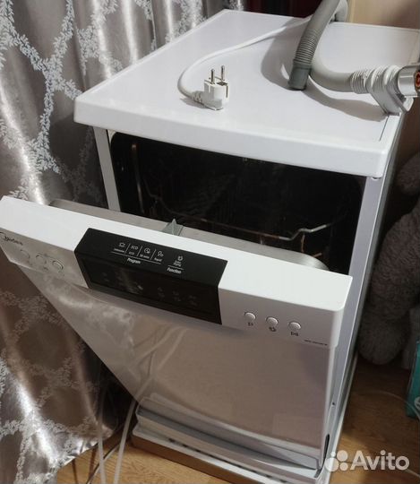 Посудомоечная машина Midea