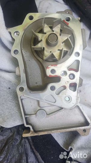 Помпа Renault Duster 1.6