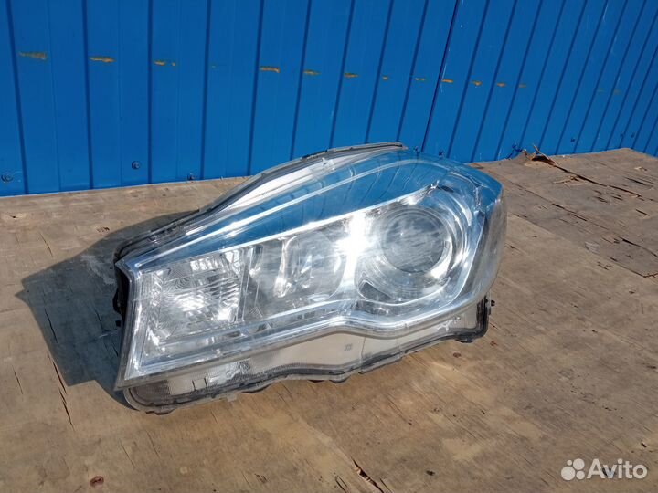 Фара левая Suzuki SX4