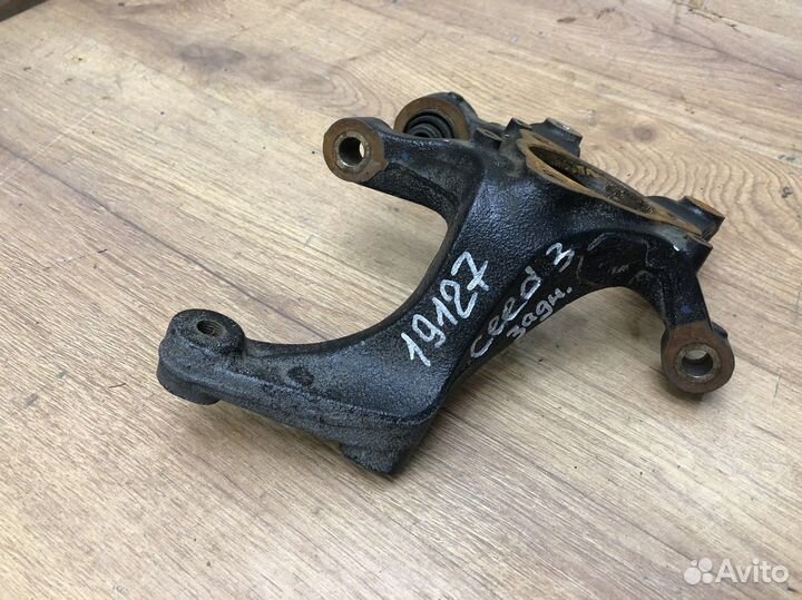 Кулак поворотный задний правый Kia Ceed 2018+