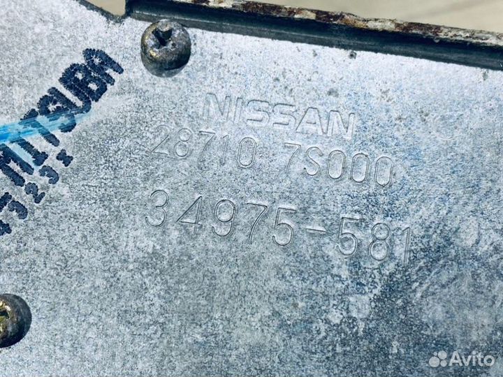 Моторчик стеклоочистителя задний Nissan Armada SUV