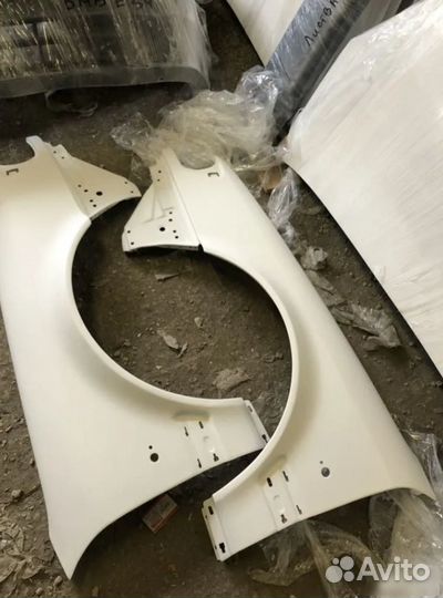 Передние крылья стеклопластиковые audi S6 C4