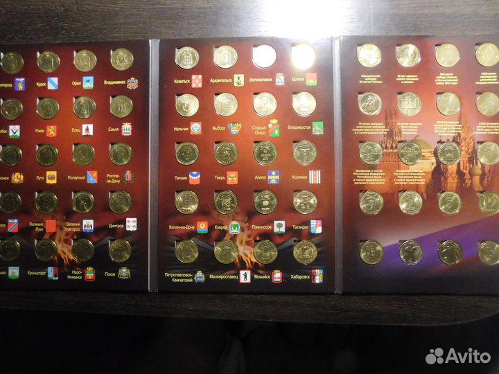 Альбом Юбилейные монеты гвс(60 монет)