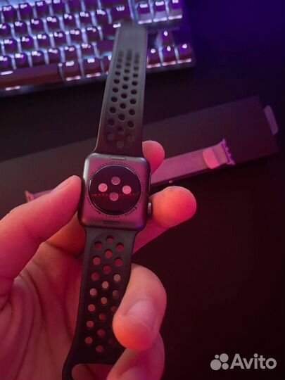 Часы apple watch 3 42mm nike