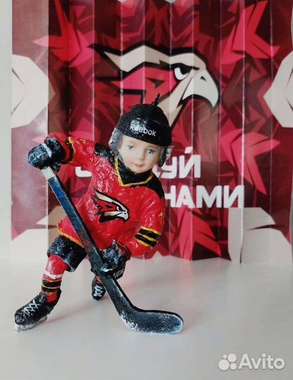 Сувениры. Фигурка спортсмена. Талисман хк