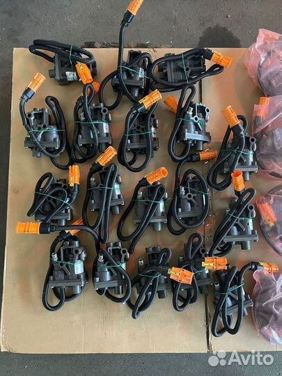 Клапан горного тормоза MAN TGX TGS 51.52160-0002