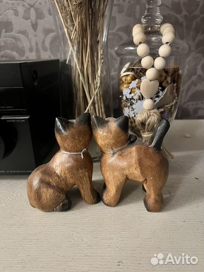 Статуэтки кошки дерево