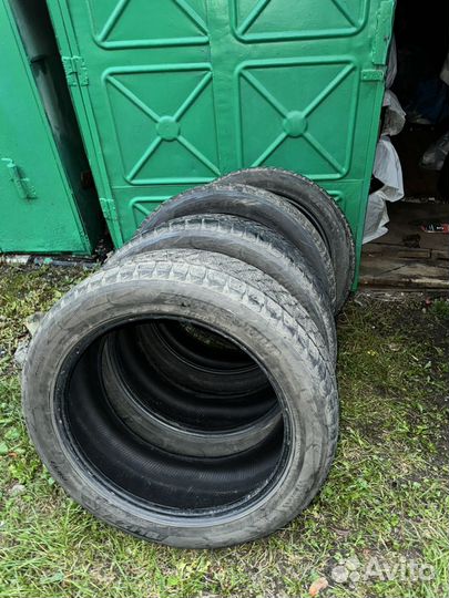 Bridgestone Blizzak 6 275/50 R22 111T
