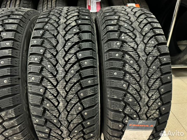 Pirelli Formula Ice 215/60 R16