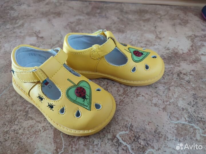 Кроссовки, туфли