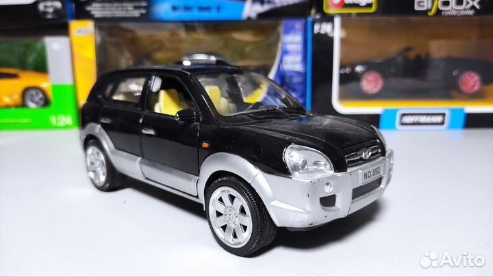 Инерционная машинка 1:24