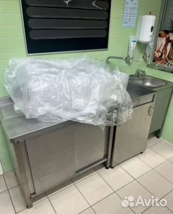 Стол из нержавеющей стали