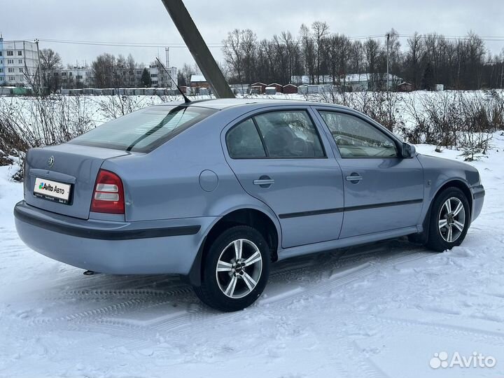 Skoda Octavia 1.6 МТ, 2008, 220 000 км