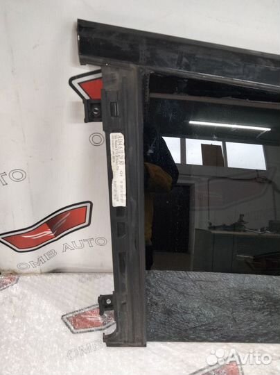 Форточка задняя левая Мерседес GL X 164