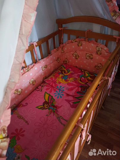 Детская кроватка с маятником, комплект