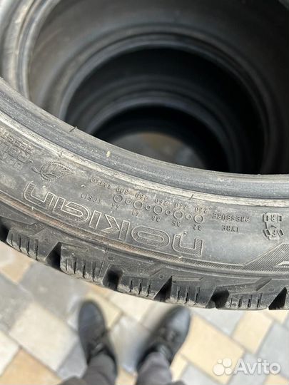 Nokian Tyres Hakkapeliitta R2 255/35 R20 97R