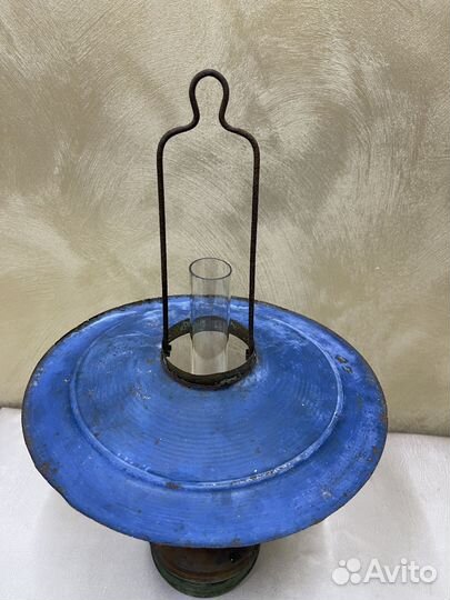 Старинная керосиновая лампа