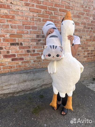 Мягкая игрушка гусь обнимусь, кот батон