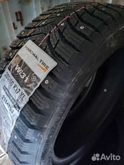 Marshal WinterCraft Ice WI31 205/50 R17 93T