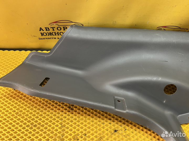 Обшивка стойки задняя левая Chevrolet Lacetti хэтч