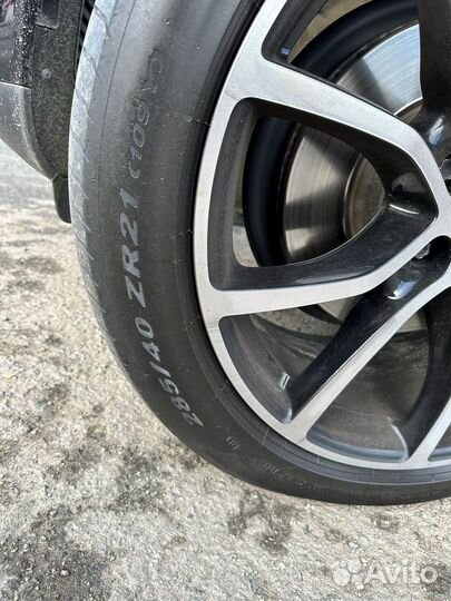 Pirelli P Zero 285/40 R21 Y