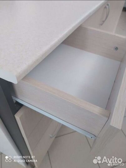 Кухонный гарнитур 2.0м