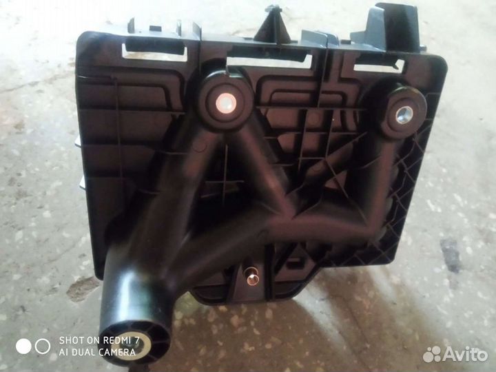 Площадка под аккумулятор Фольксваген Поло,Шкода